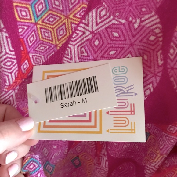 🌸 NEW 🌸 Lularoe Pink sweater - Picture 2 of 4